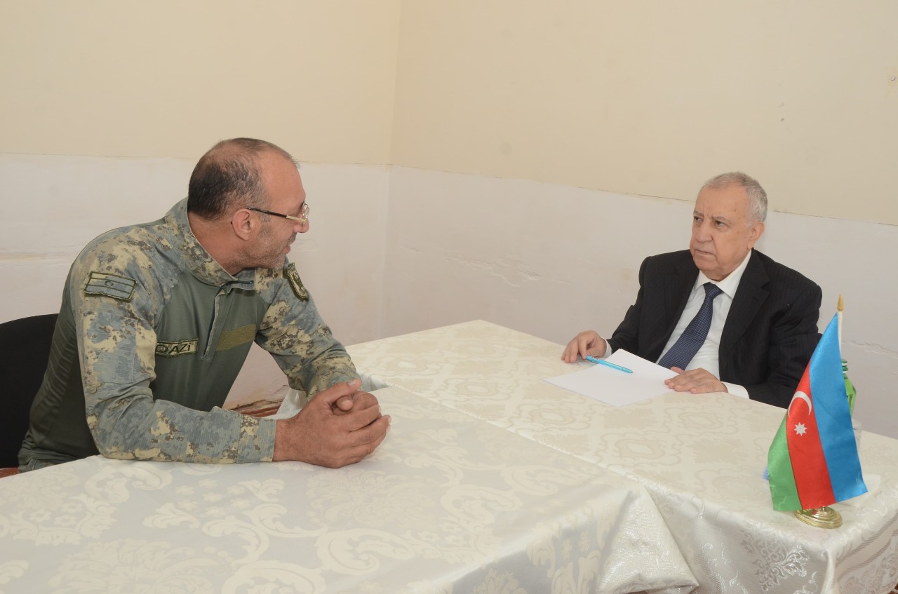 Malik İsaqov vətəndaşların problemlərini dinlədi - FOTOLAR