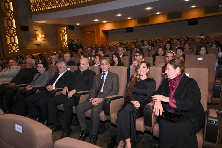 Arzu Əliyeva “Tağıyev: Sona” bədii filminin təqdimatında - FOTOLAR