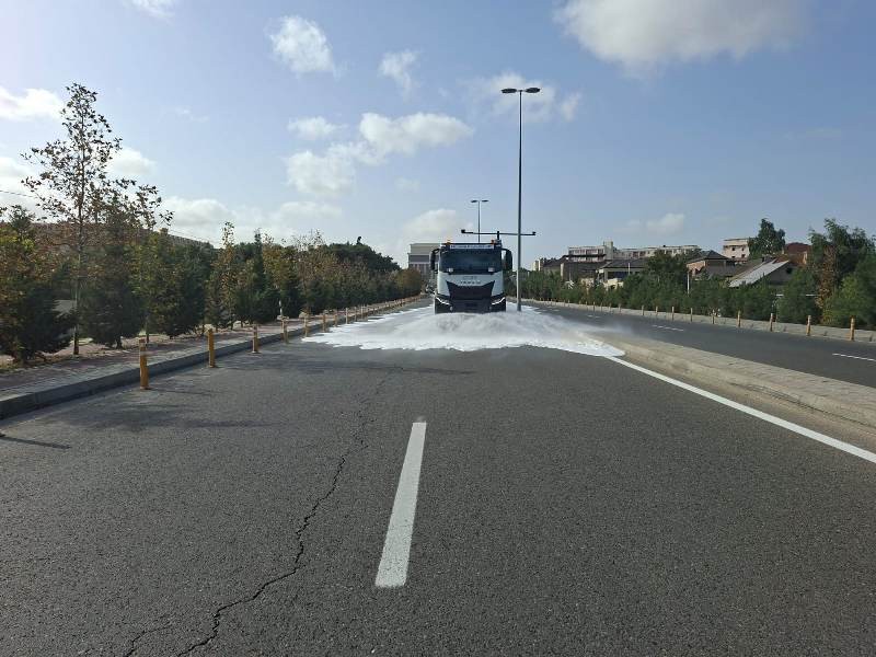 Bu gün paytaxtın 555 küçəsi yuyulub - FOTOLAR