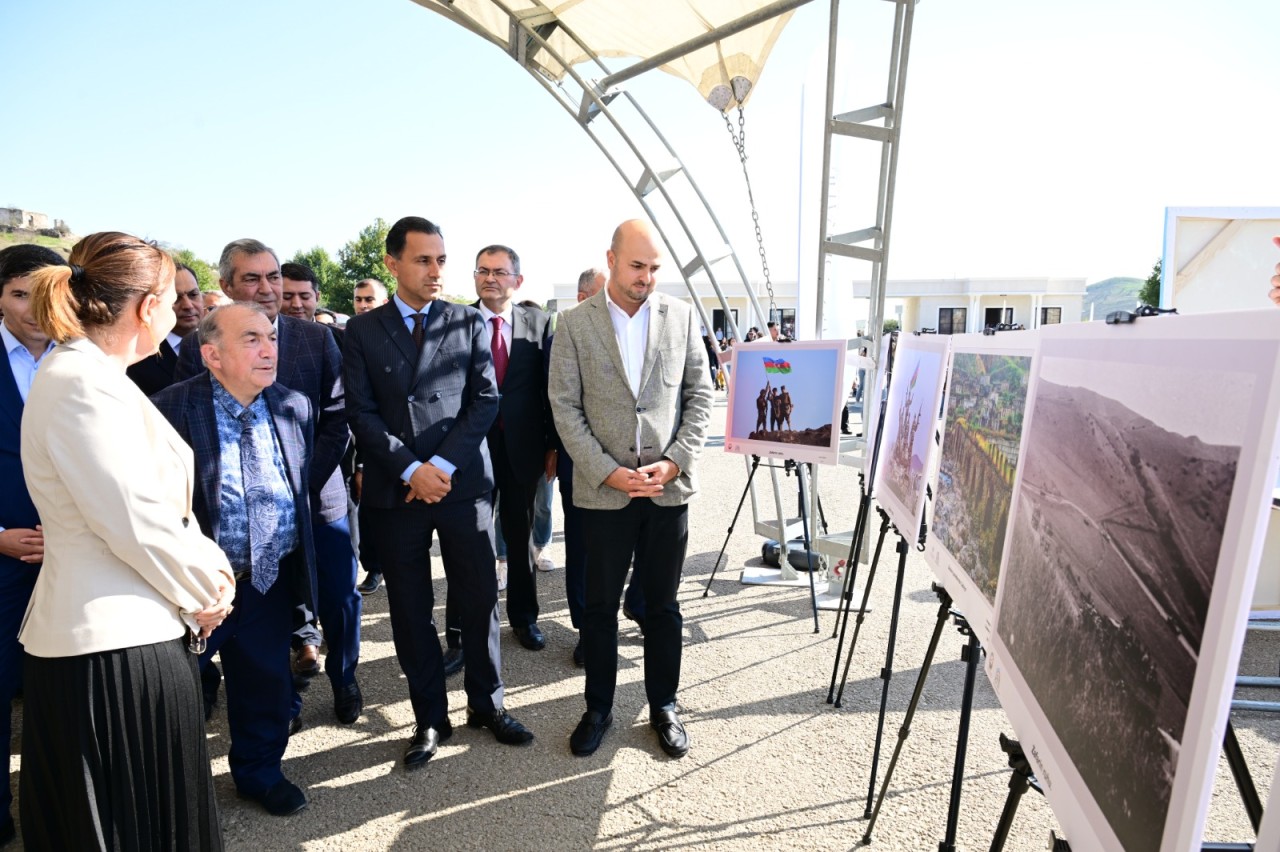 Cəbrayılda "Qarabağ – obyektivdən tarixə" adlı fotosərgi açıldı - FOTOLAR