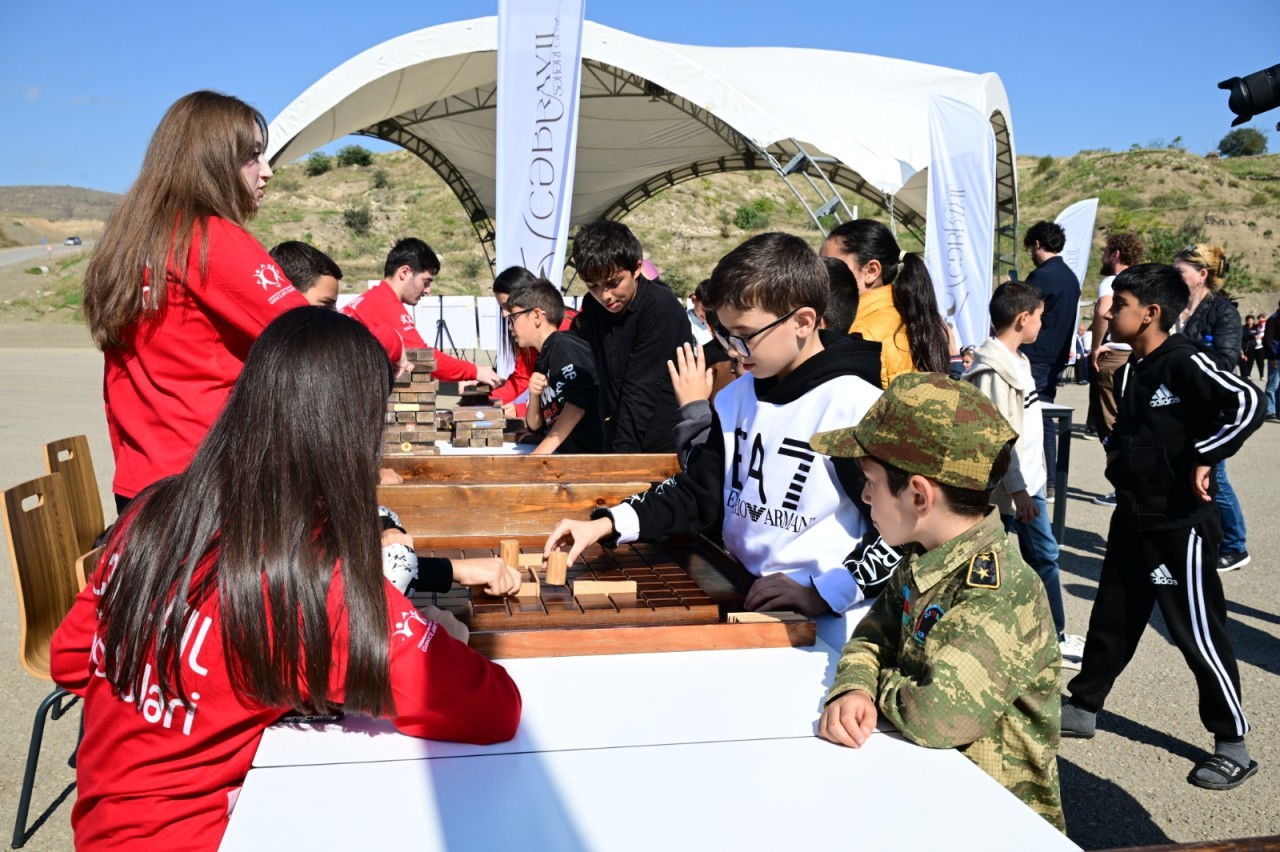 Cəbrayılda "Qarabağ – obyektivdən tarixə" adlı fotosərgi açıldı - FOTOLAR