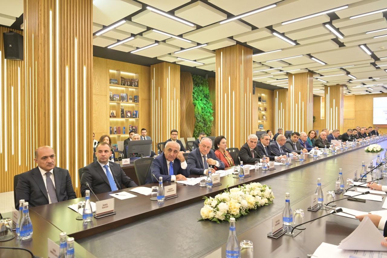 Nazir rəhbər şəxslərlə elm və ali təhsilin strateji hədəflərini müzakirə etdi - FOTOLAR