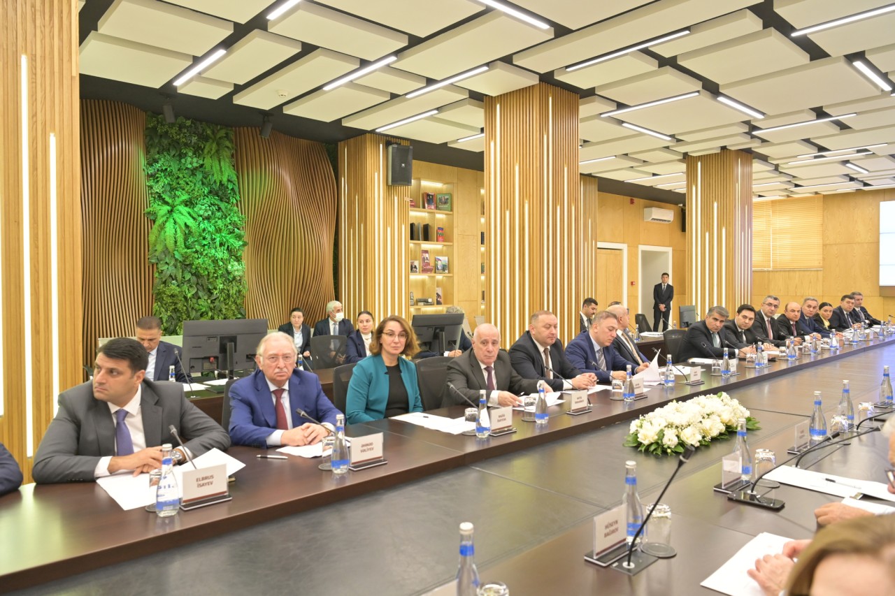 Nazir rəhbər şəxslərlə elm və ali təhsilin strateji hədəflərini müzakirə etdi - FOTOLAR