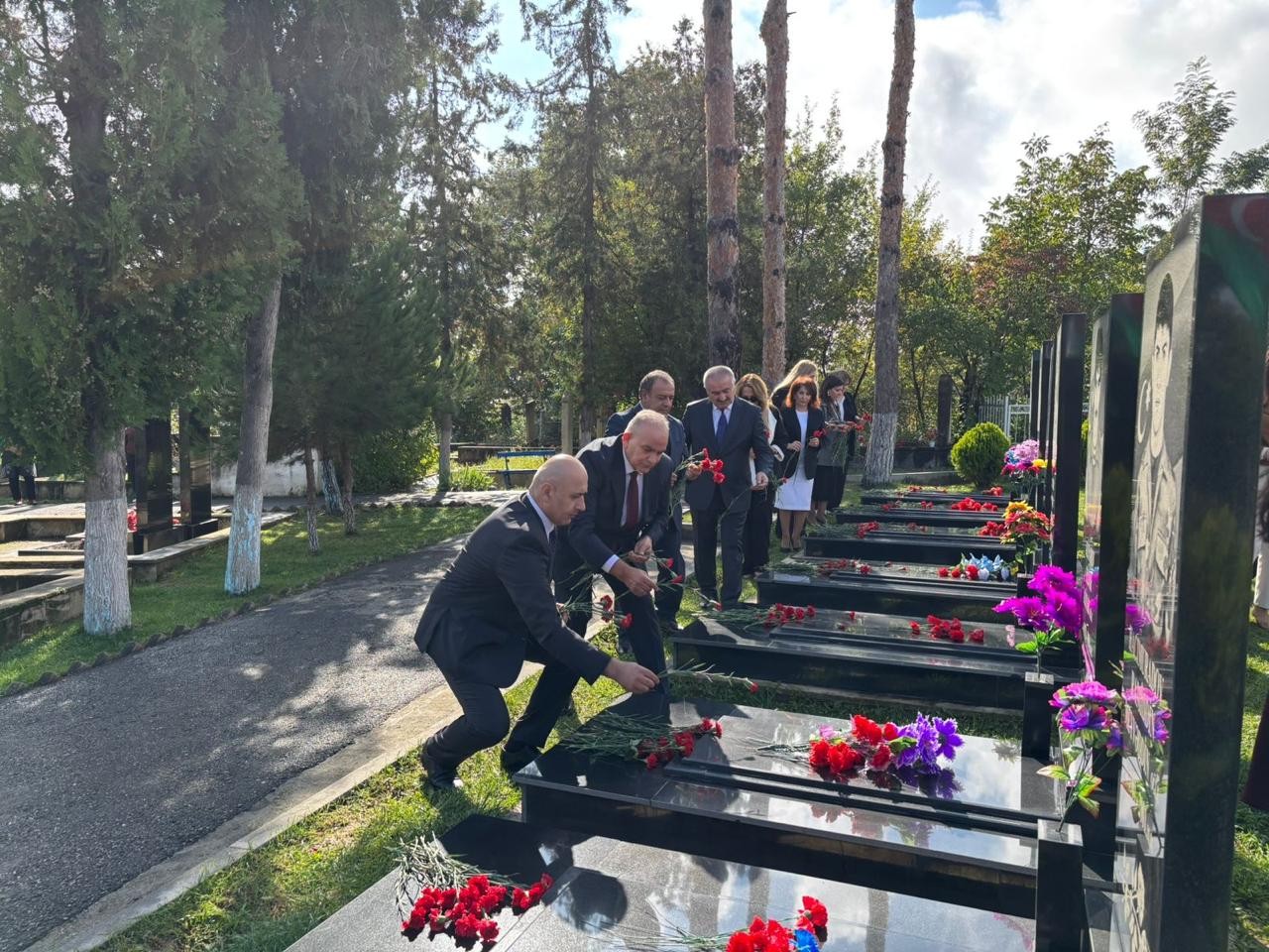YAP-ın təşkilatçılığı ilə şəhid ailələri üçün aksiya keçirildi - FOTOLAR