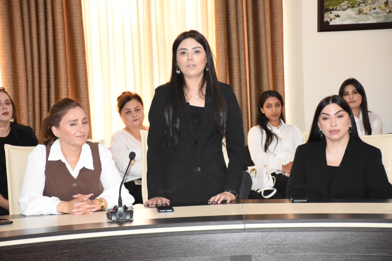 Qaradağda "Tarixi seçim” mövzusunda dəyirmi masa keçirilib - FOTOLAR