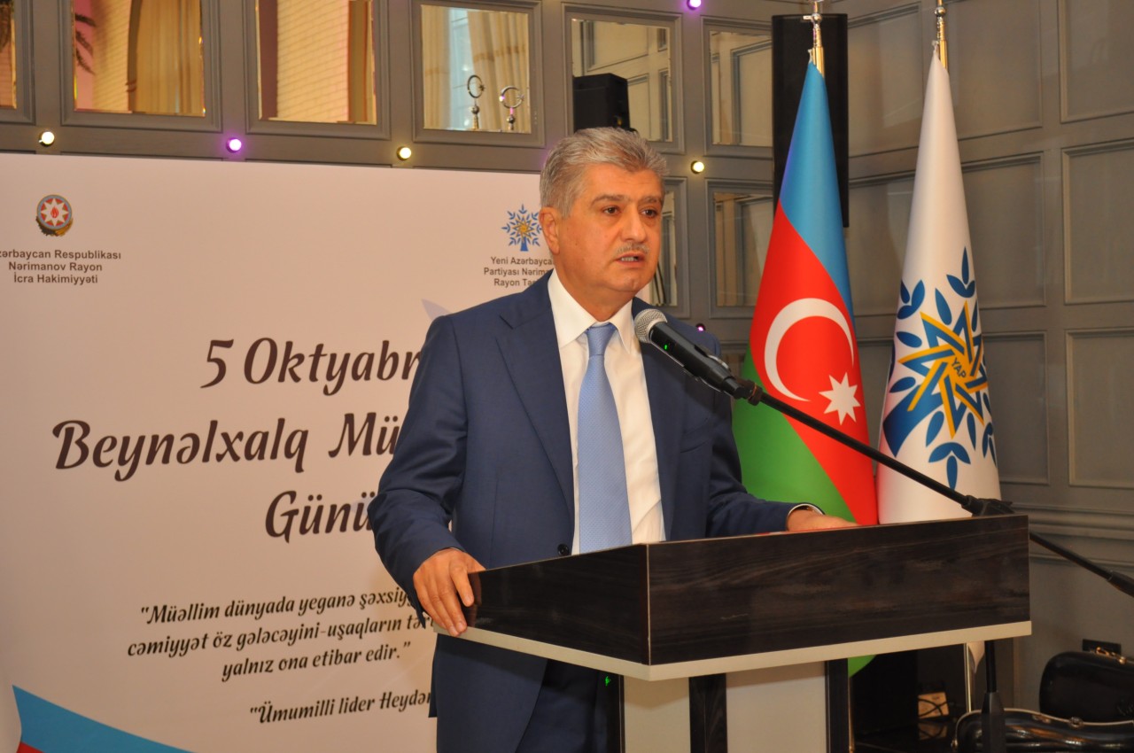 Nərimanov rayonunda Beynəlxalq Müəllimlər Günü qeyd olunub - FOTOLAR