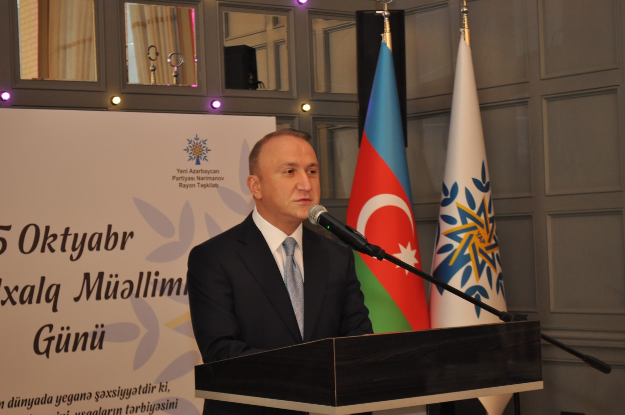 Nərimanov rayonunda Beynəlxalq Müəllimlər Günü qeyd olunub - FOTOLAR