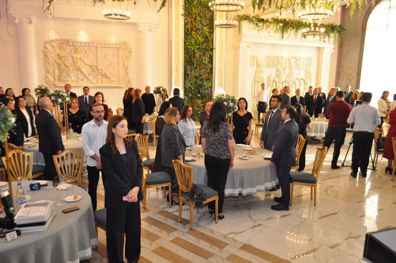 Nərimanov rayonunda Beynəlxalq Müəllimlər Günü qeyd olunub - FOTOLAR