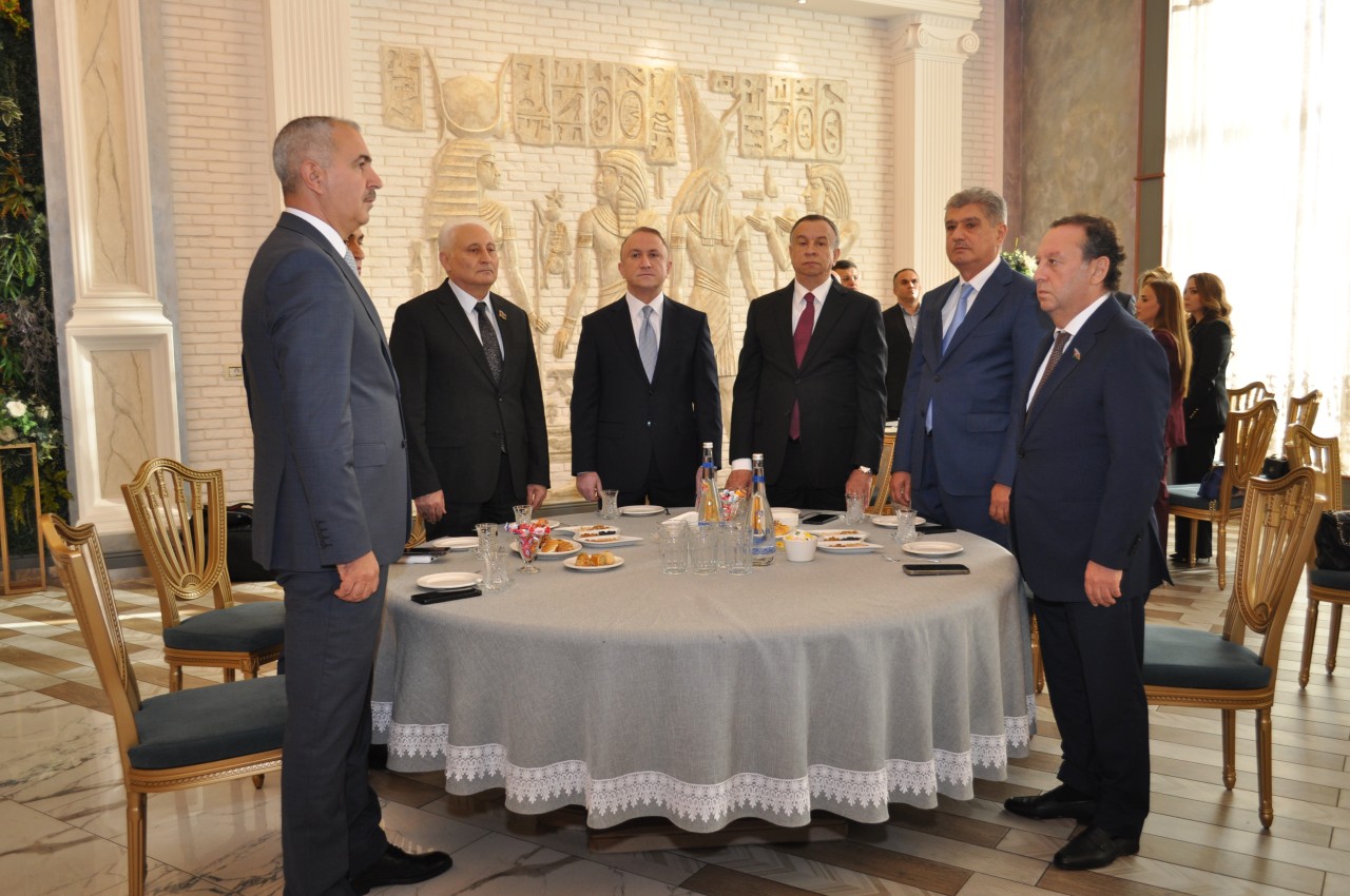 Nərimanov rayonunda Beynəlxalq Müəllimlər Günü qeyd olunub - FOTOLAR