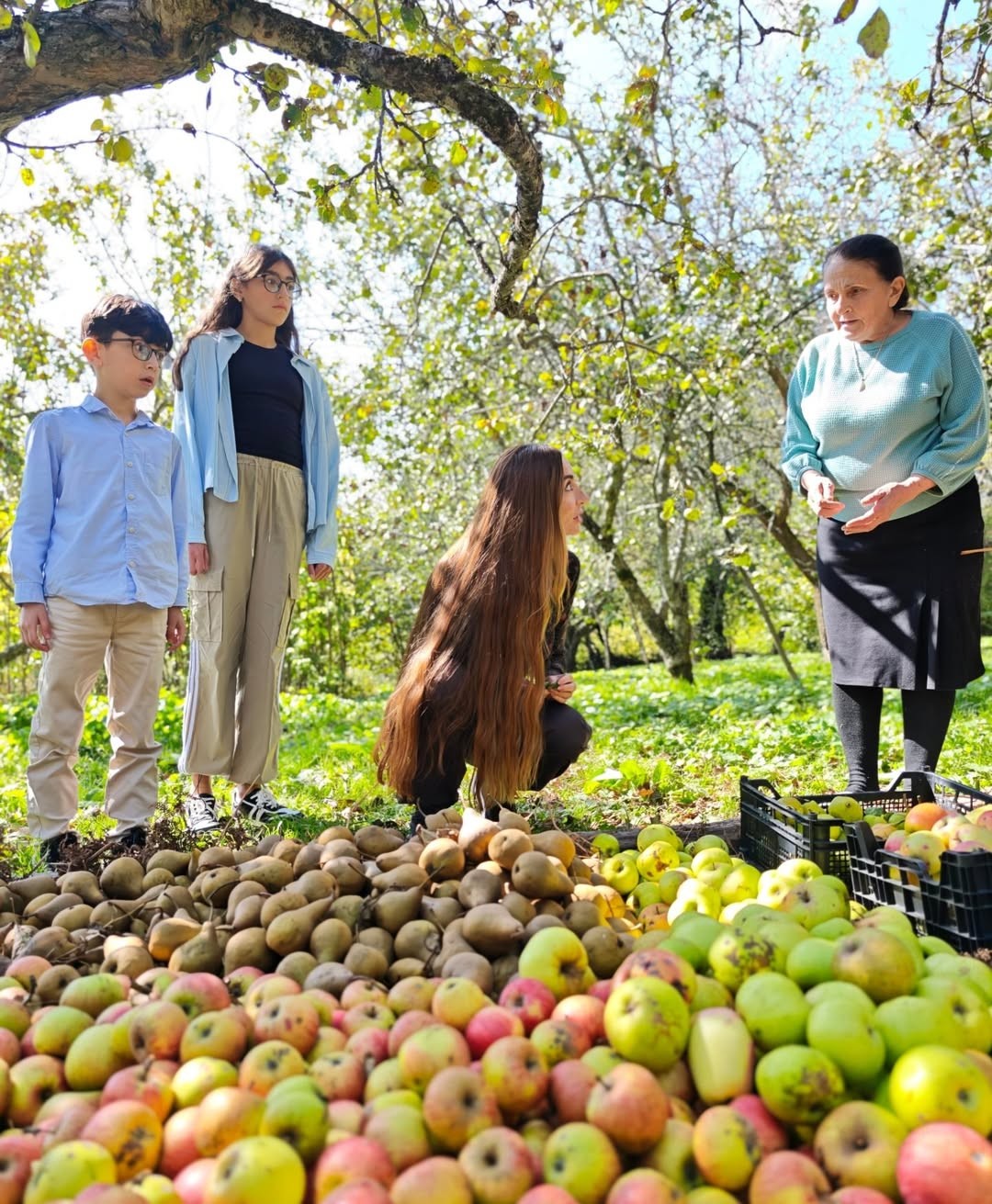 Arzu Əliyeva şamaxılı ailənin qonağı oldu - FOTOLAR