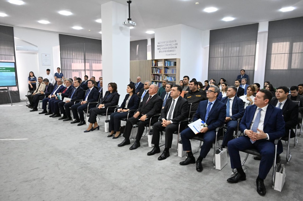 AƏSMA-da COP29-a həsr edilən elmi nəşrin təqdimatı olub - FOTOLAR