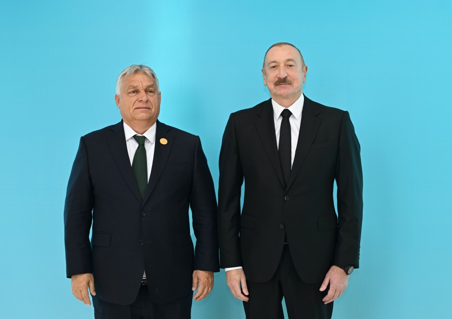 İlham Əliyev Qəbələdə qonaqları qarşıladı - VİDEO (YENİLƏNİB - FOTOLAR)