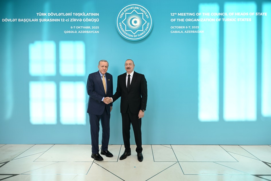 İlham Əliyev Qəbələdə qonaqları qarşıladı - VİDEO (YENİLƏNİB - FOTOLAR)