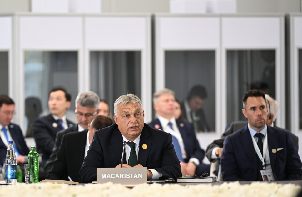 Prezident tədbirdə çıxış etdi - YENİLƏNİB (FOTOLAR)