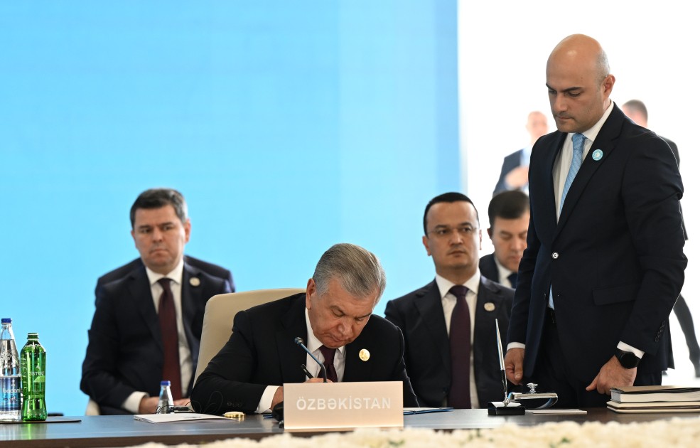 Prezident tədbirdə çıxış etdi - YENİLƏNİB (FOTOLAR)