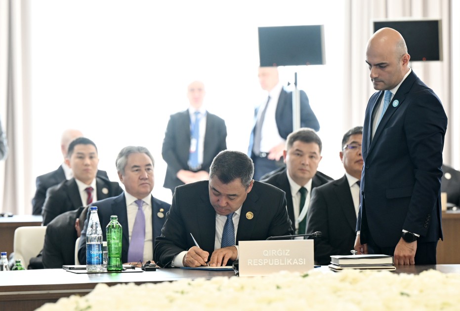 Prezident tədbirdə çıxış etdi - YENİLƏNİB (FOTOLAR)