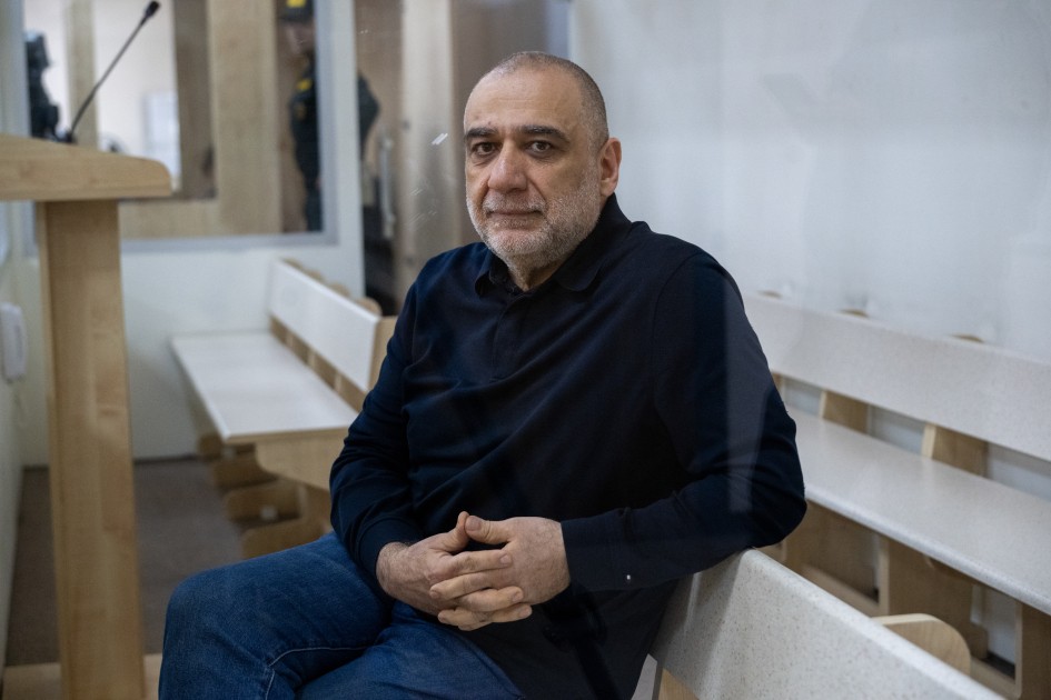 Vardanyan zərər verdikləri ilə üz-üzə - FOTOLAR