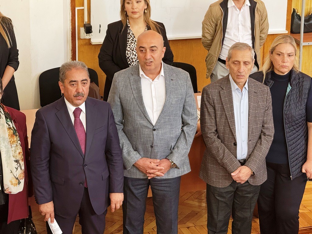 “Konstitusiya və Suverenlik İli” çərçivəsində inşa-yazı müsabiqəsinə start verildi - FOTOLAR