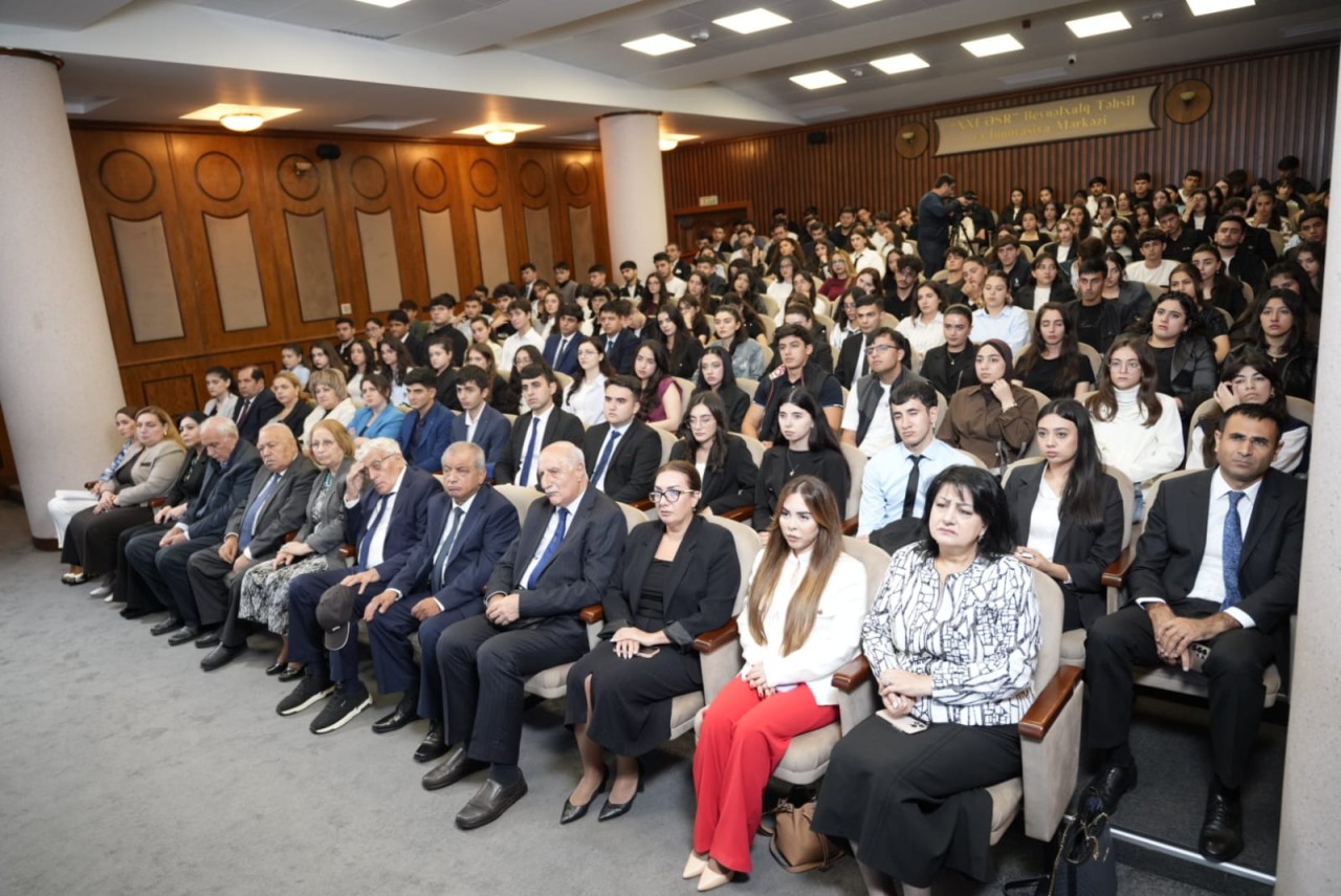 “Azərbaycanın müstəqilliyinin bərpası və xarici siyasət strategiyası” adlı tədbir keçirildi - FOTOLAR