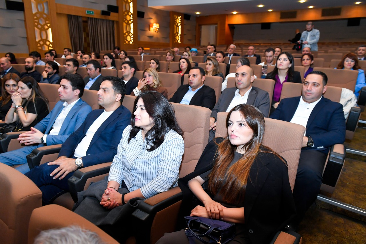 Poçt markalarına həsr olunmuş film təqdim olunub - FOTOLAR