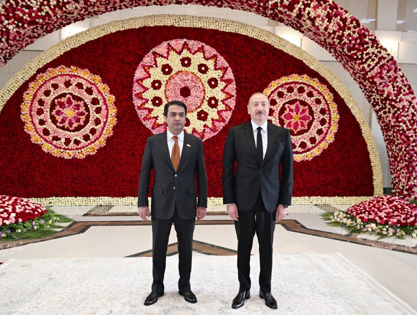 İlham Əliyevi Tacikistanda belə qarşıladılar - FOTOLAR (VİDEO)