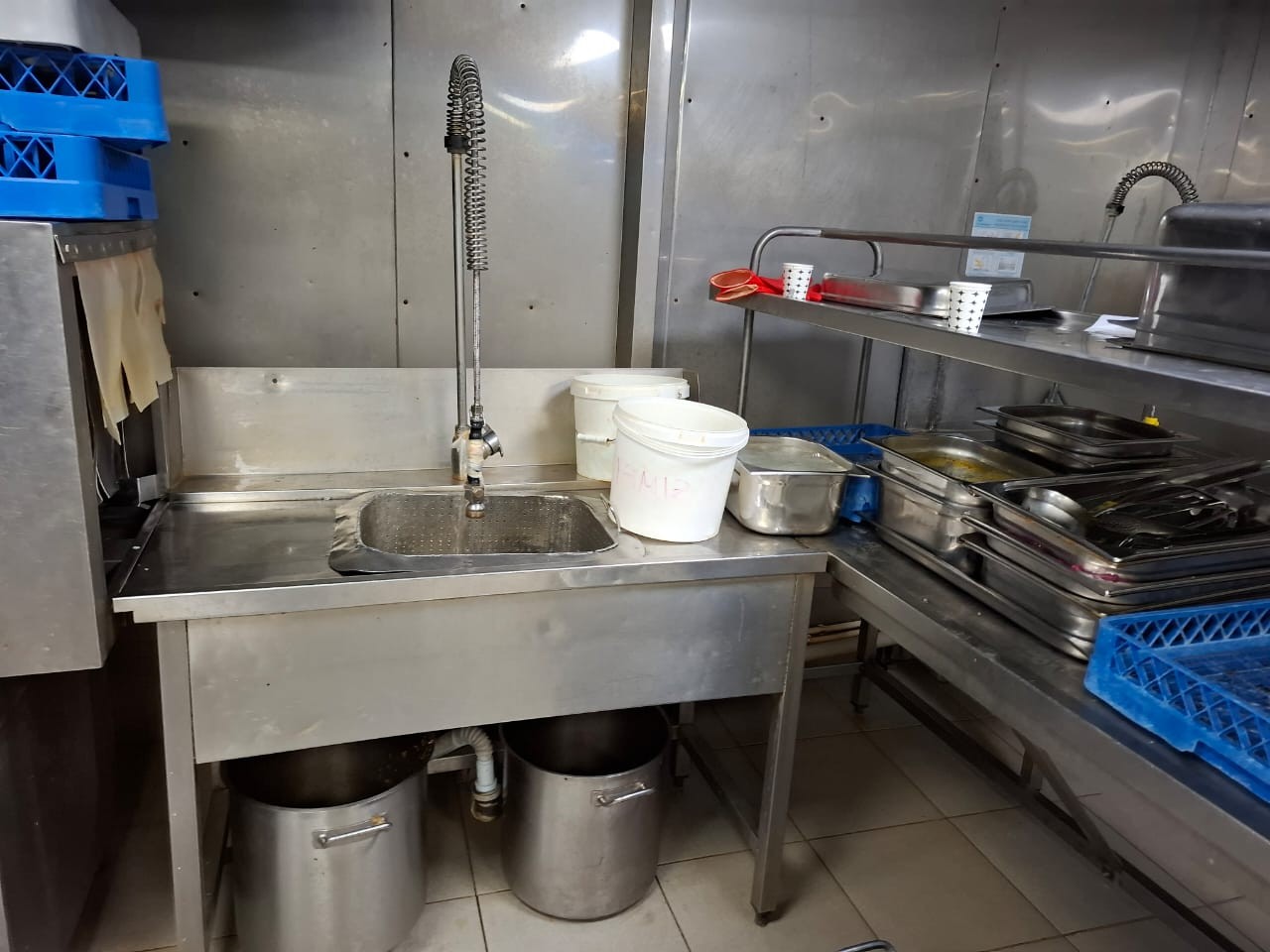 Bəzi keytrinq şirkətləri qida təhlükəsizliyi tələblərinə əməl etmir - Xəbərdarlıq!