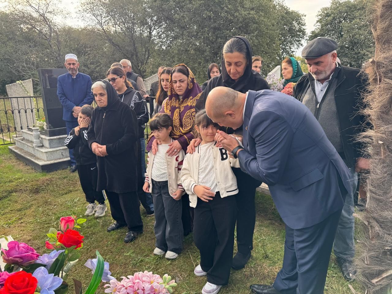 Deputat Asif Əsgərov Zaqatalada şəhidin anım mərasimində iştirak edib - FOTOLAR