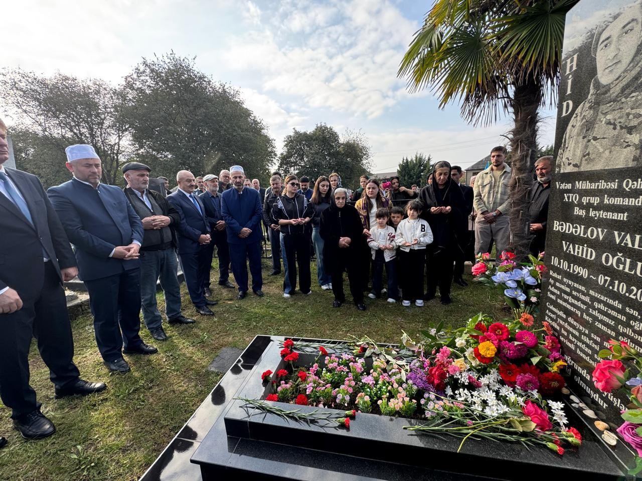 Deputat Asif Əsgərov Zaqatalada şəhidin anım mərasimində iştirak edib - FOTOLAR