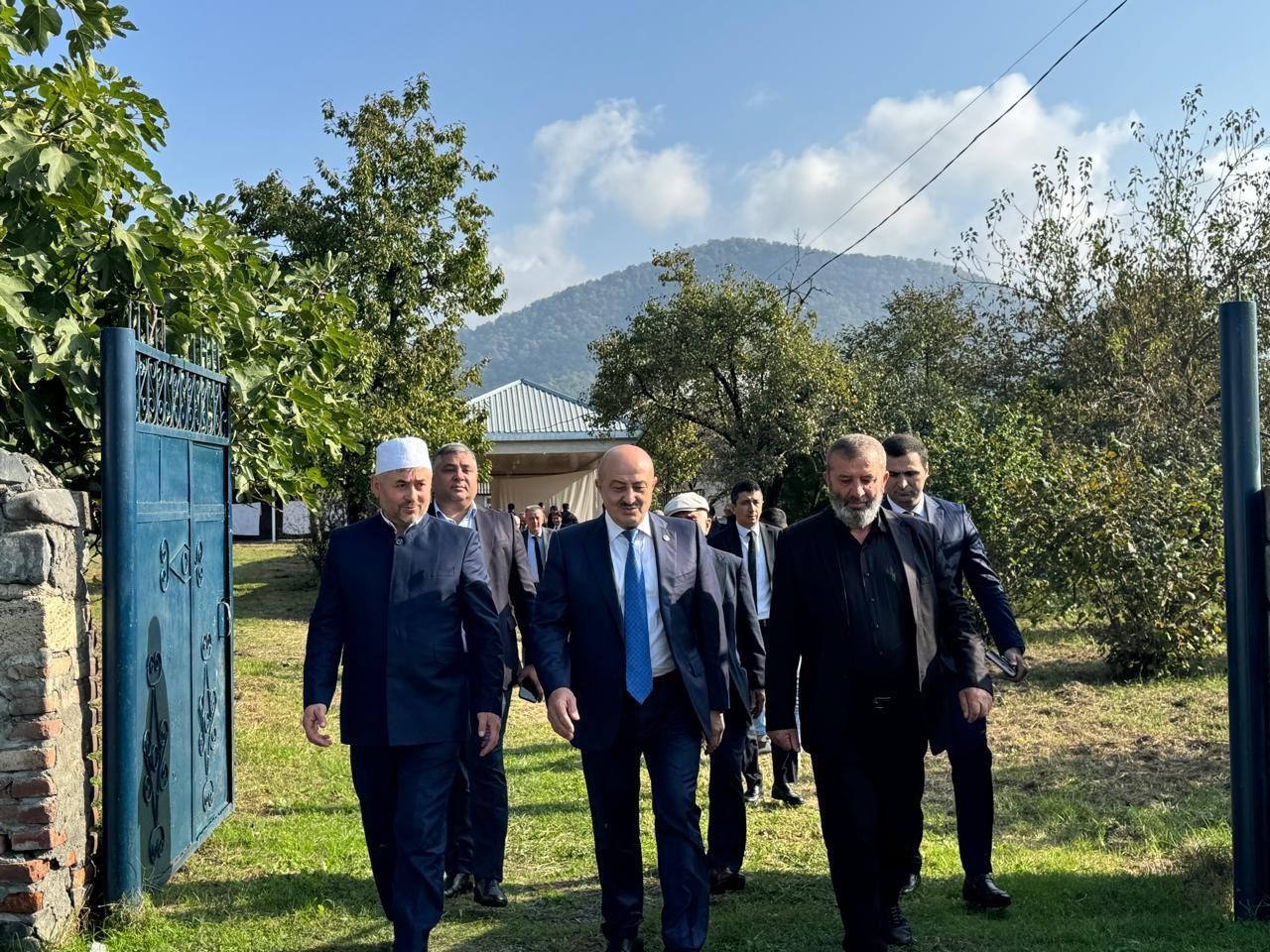 Deputat Asif Əsgərov Zaqatalada şəhidin anım mərasimində iştirak edib - FOTOLAR