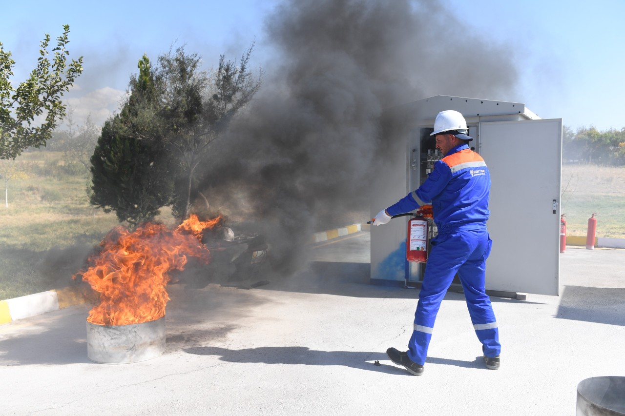 “Azərişığ”ın təşkil etdiyi Peşə Ustalığı Yarışlarının 10-cu finalçısı bəlli olub - FOTOLAR