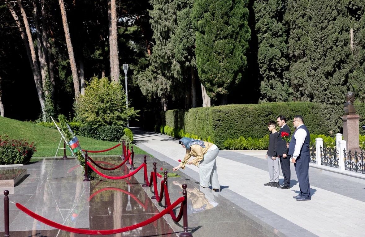 Rəsul Quliyevin ailə üzvləri 30 il sonra Bakıda - FOTOLAR (VİDEO)