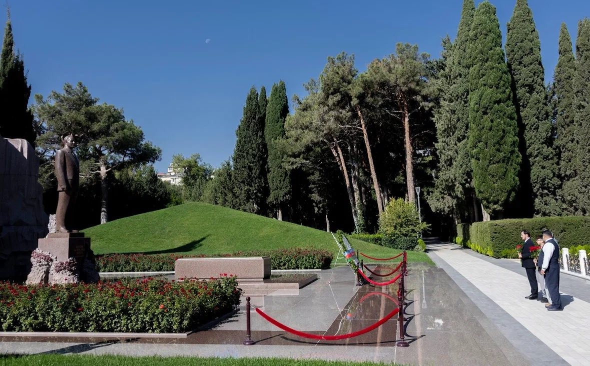 Rəsul Quliyevin ailə üzvləri 30 il sonra Bakıda - FOTOLAR (VİDEO)