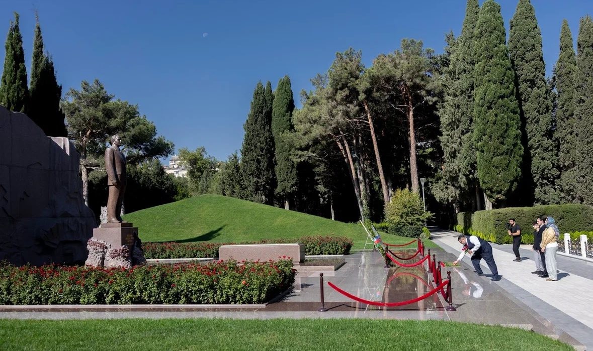 Rəsul Quliyevin ailə üzvləri 30 il sonra Bakıda - FOTOLAR (VİDEO)