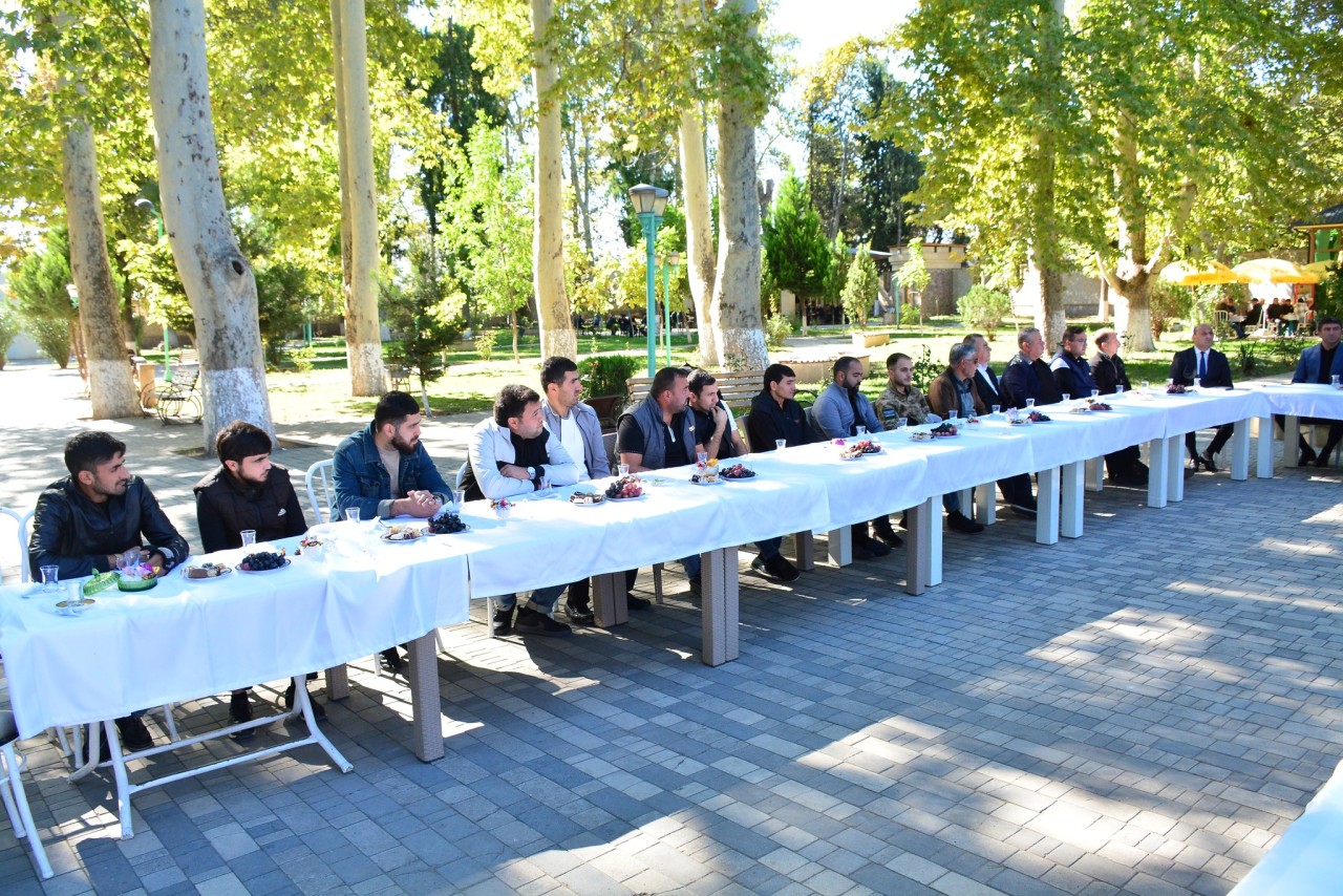 Seymur Orucov növbəti dəfə qazilərlə görüş keçirdi - FOTOLAR