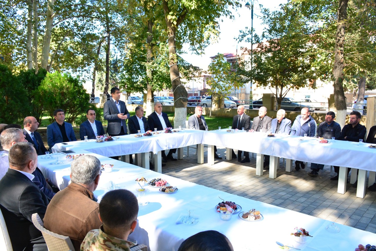 Seymur Orucov növbəti dəfə qazilərlə görüş keçirdi - FOTOLAR