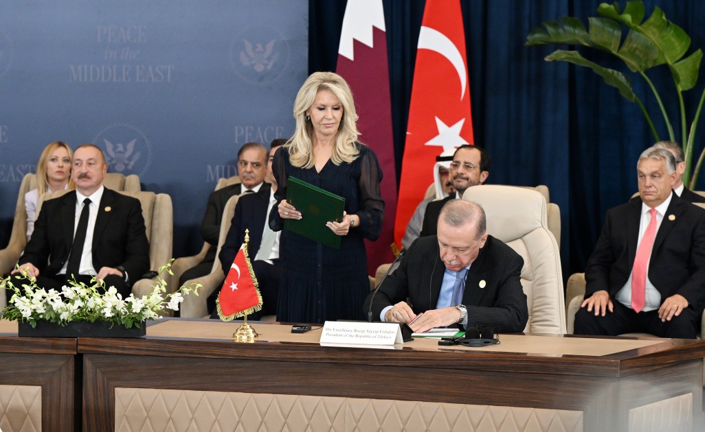 İlham Əliyev Yaxın Şərq Sülh Sammitində - YENİLƏNİB (FOTOLAR)