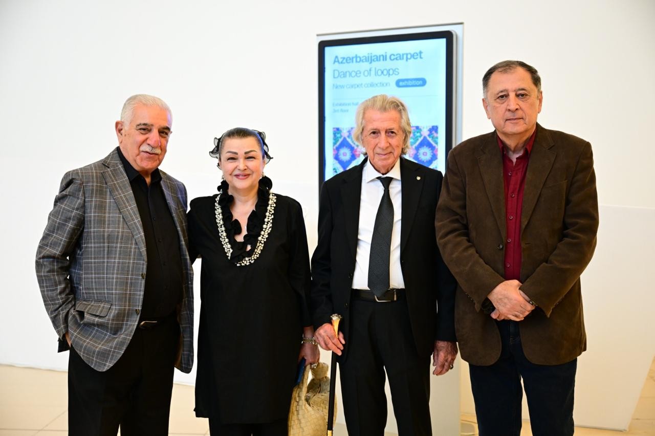 Nazir "Türkmən milli irsinin dayağı - Arxadağ" adlı sərgidə iştirak edib - FOTOLAR