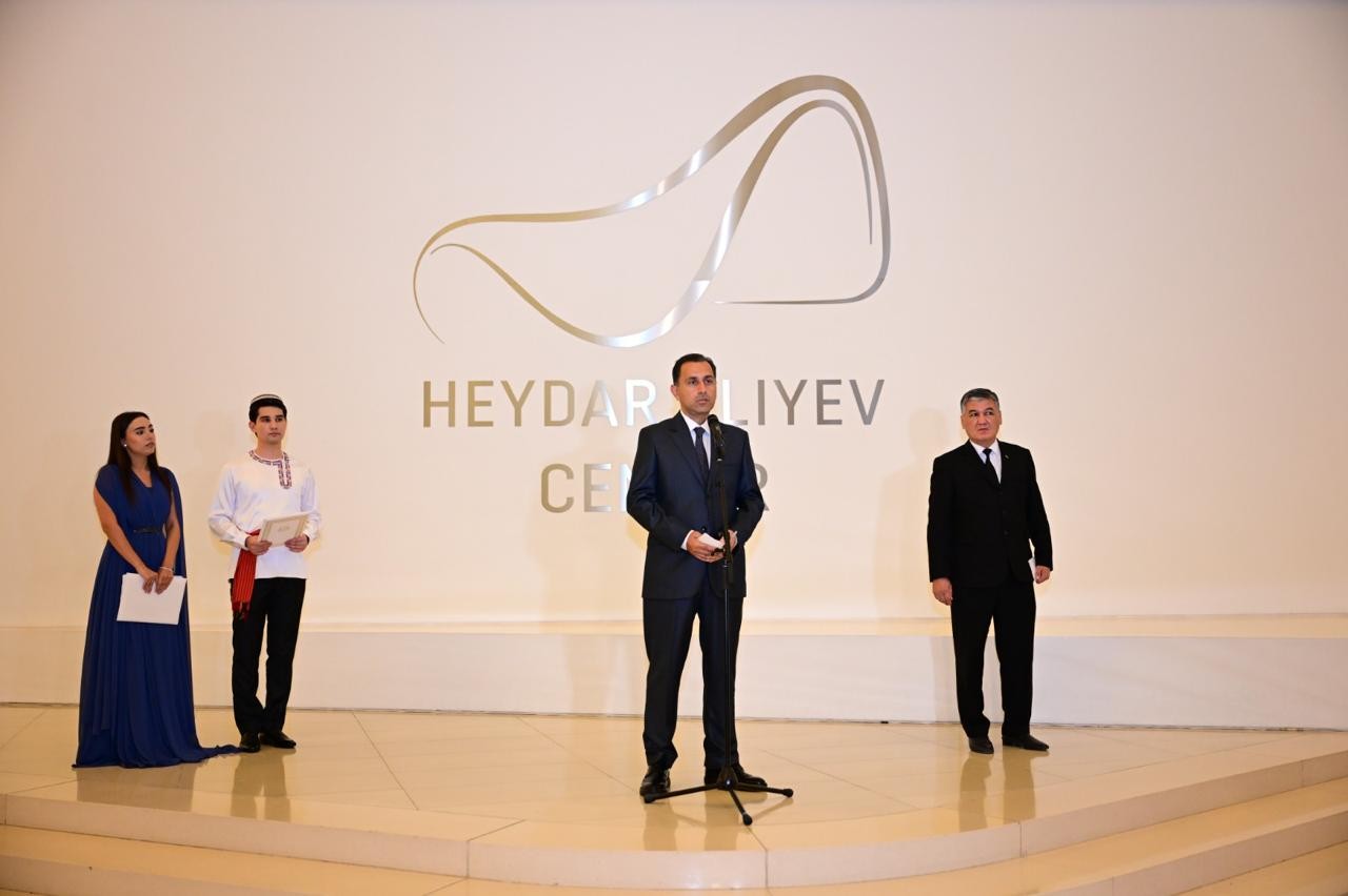 Nazir "Türkmən milli irsinin dayağı - Arxadağ" adlı sərgidə iştirak edib - FOTOLAR