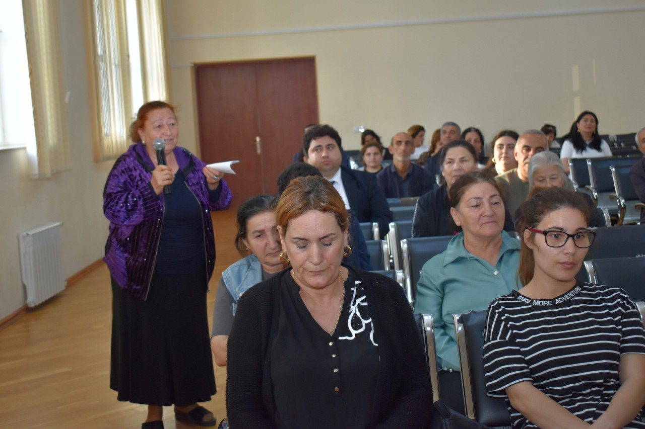 Yasamalın icra başçısı növbəti dəfə sakinlərlə görüşdü - FOTOLAR