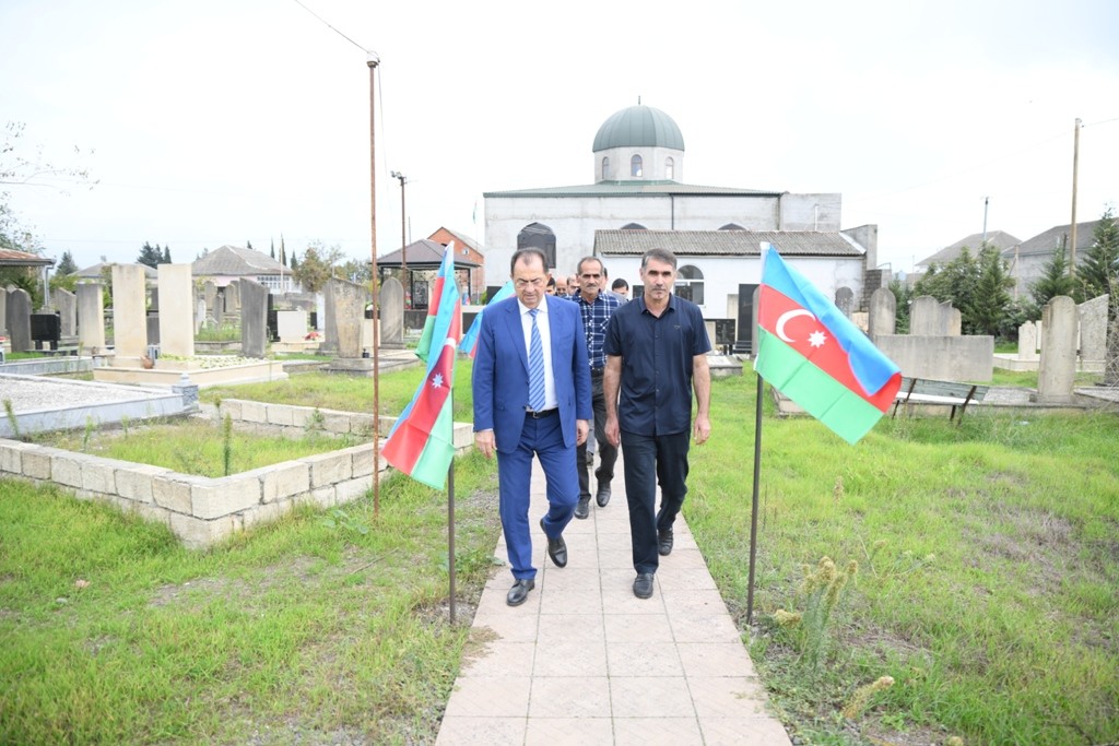 Taleh Qaraşov şəhidin anım günündə iştirak edib - FOTOLAR