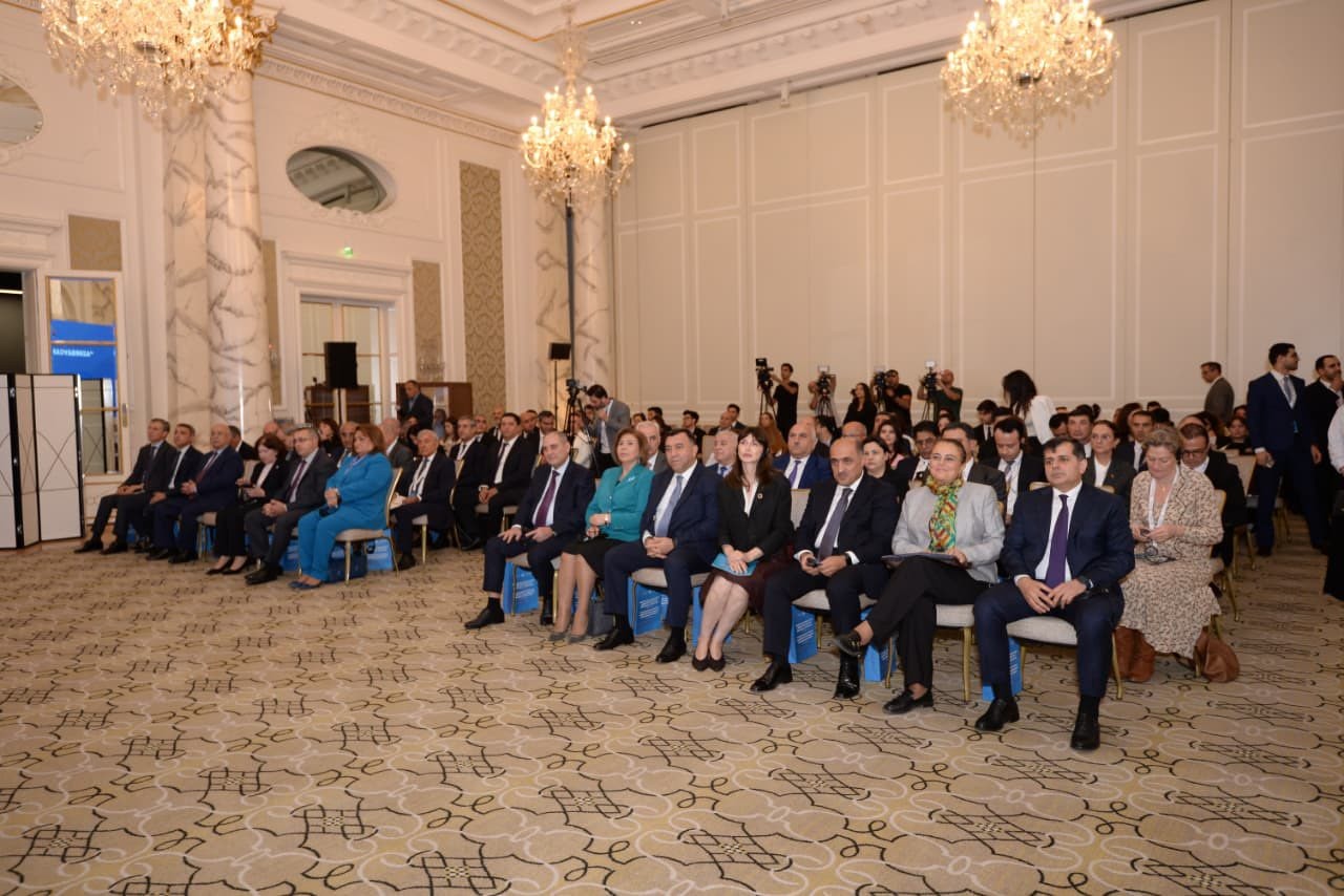 BMU-nun rektoru 7-ci Dayanıqlı İnkişaf Məqsədləri Dialoqunda çıxış edib - FOTOLAR