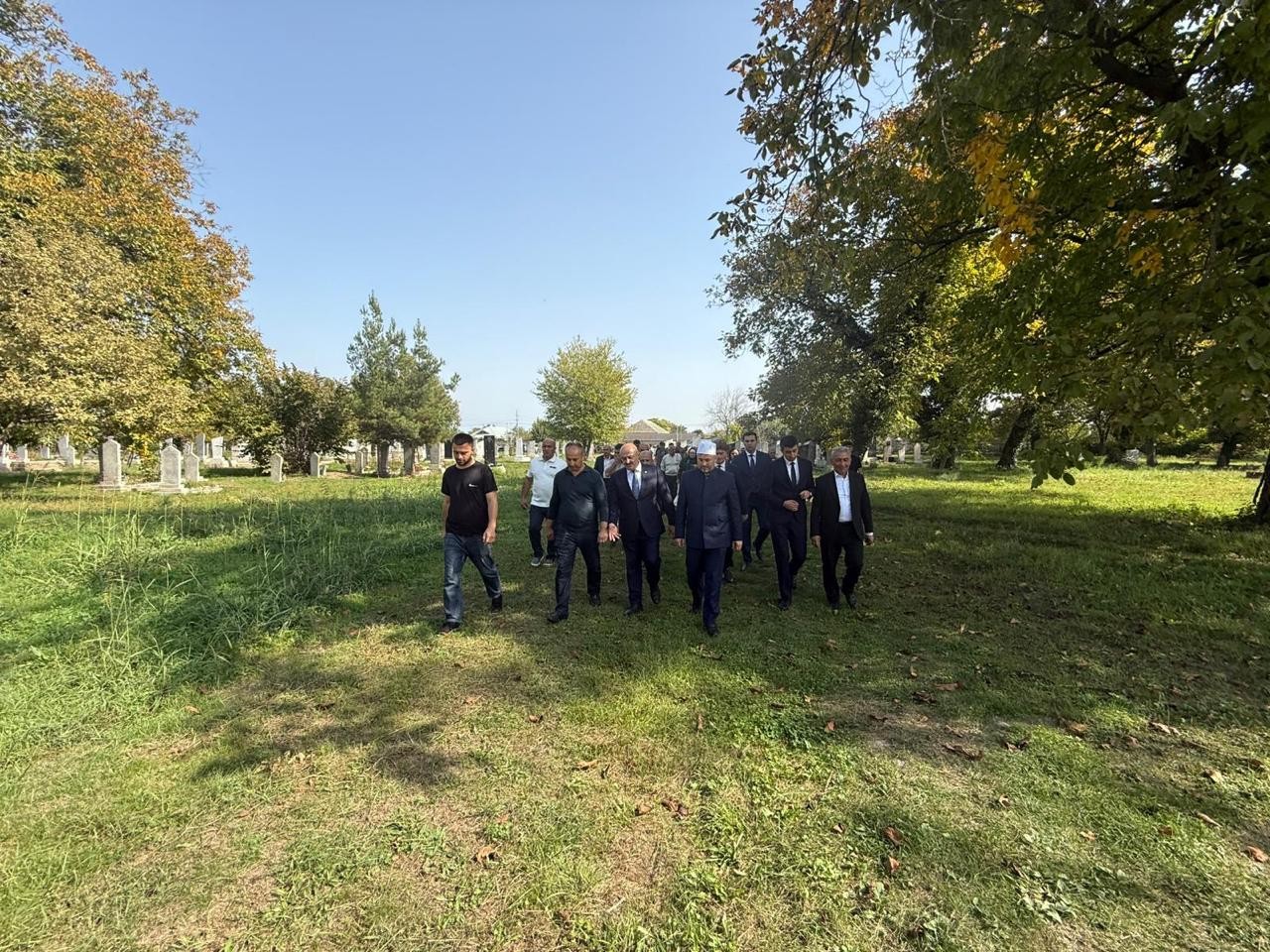 Deputat Asif Əsgərov şəhidlərin məzarını ziyarət etdi  - FOTOLAR