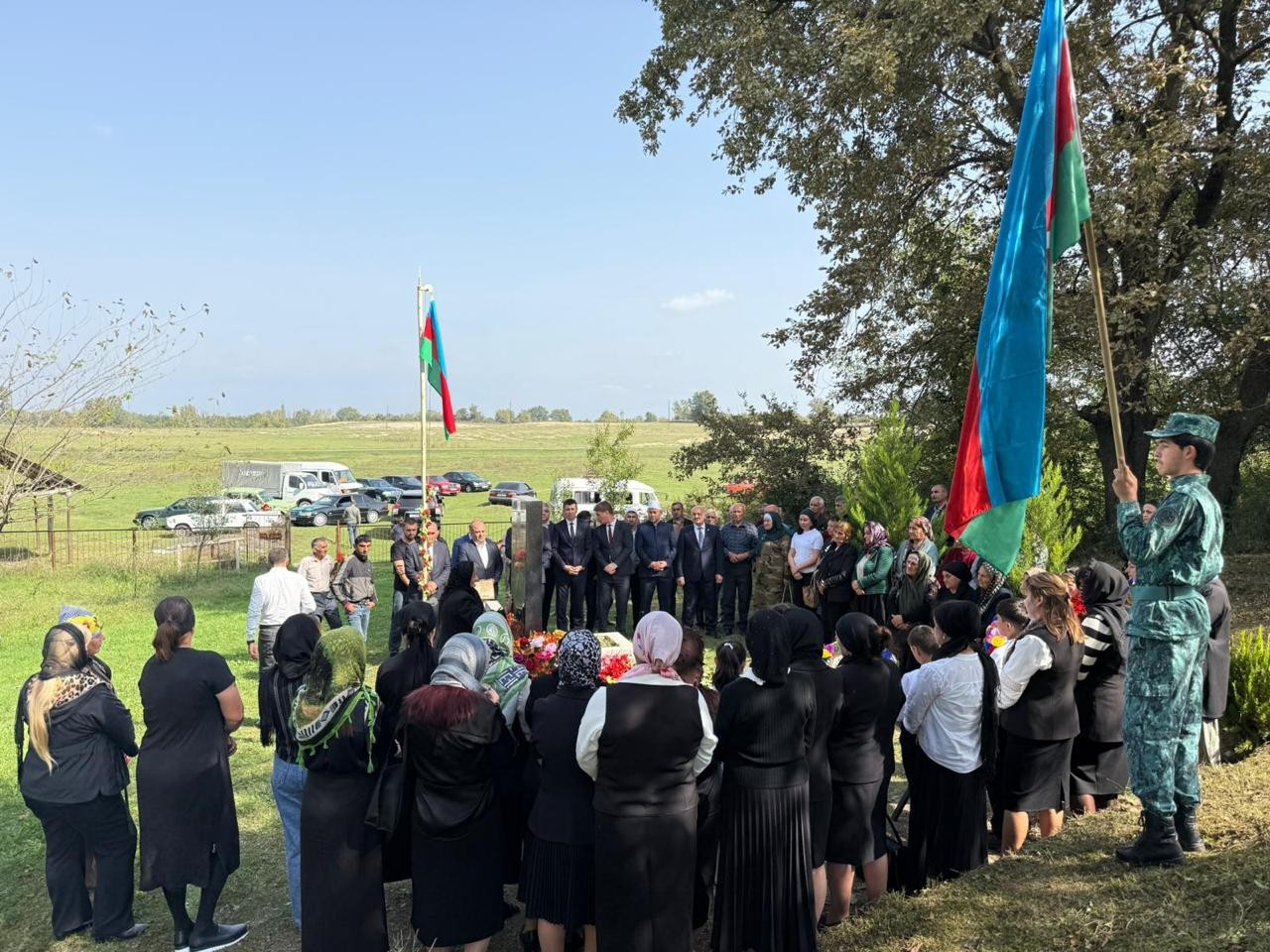 Deputat Asif Əsgərov şəhidlərin məzarını ziyarət etdi  - FOTOLAR