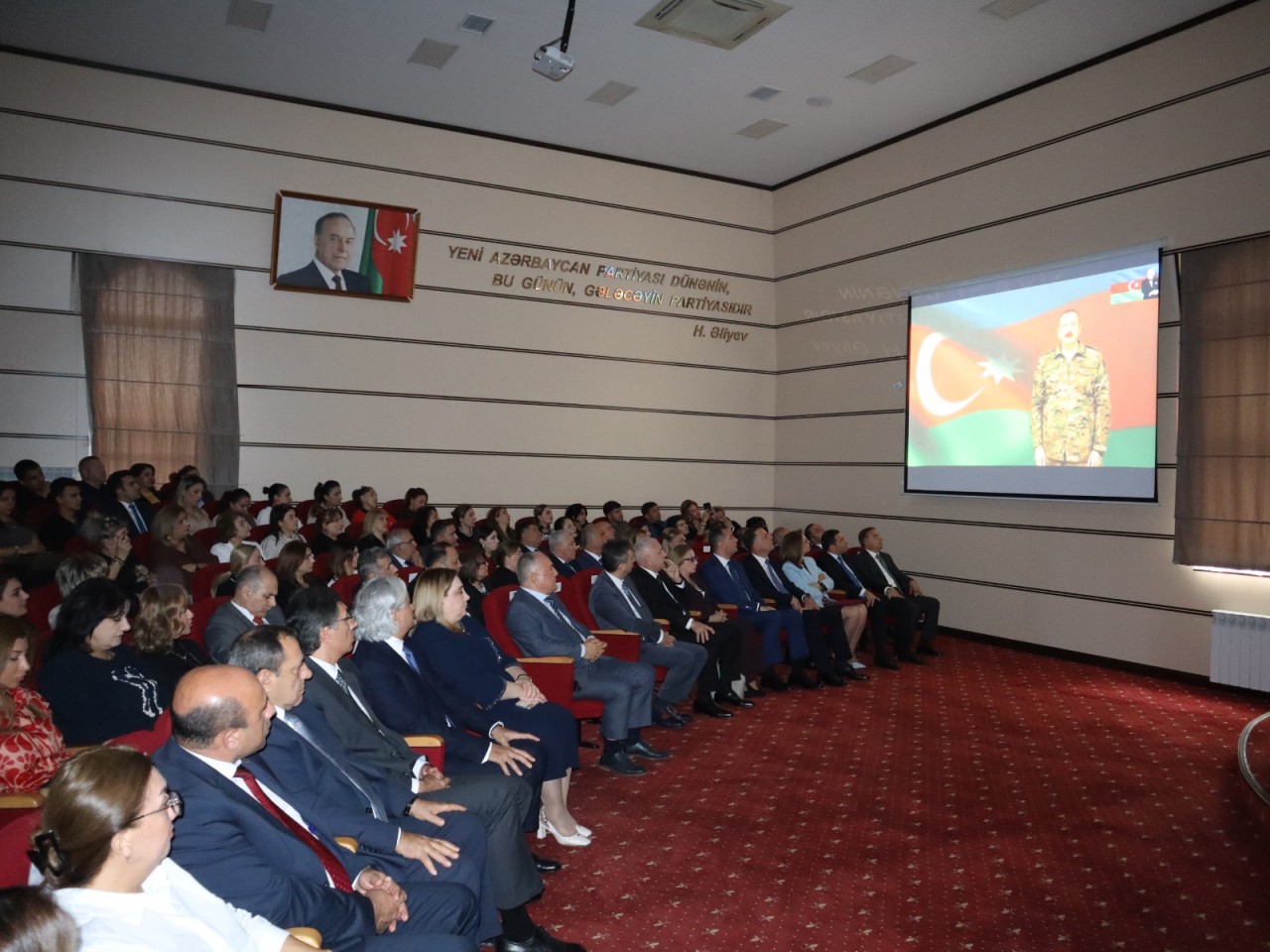 “Müstəqil Azərbaycanın inkişafında yeni mərhələnin başlanğıcı” adlı tədbir keçirilib - FOTOLAR