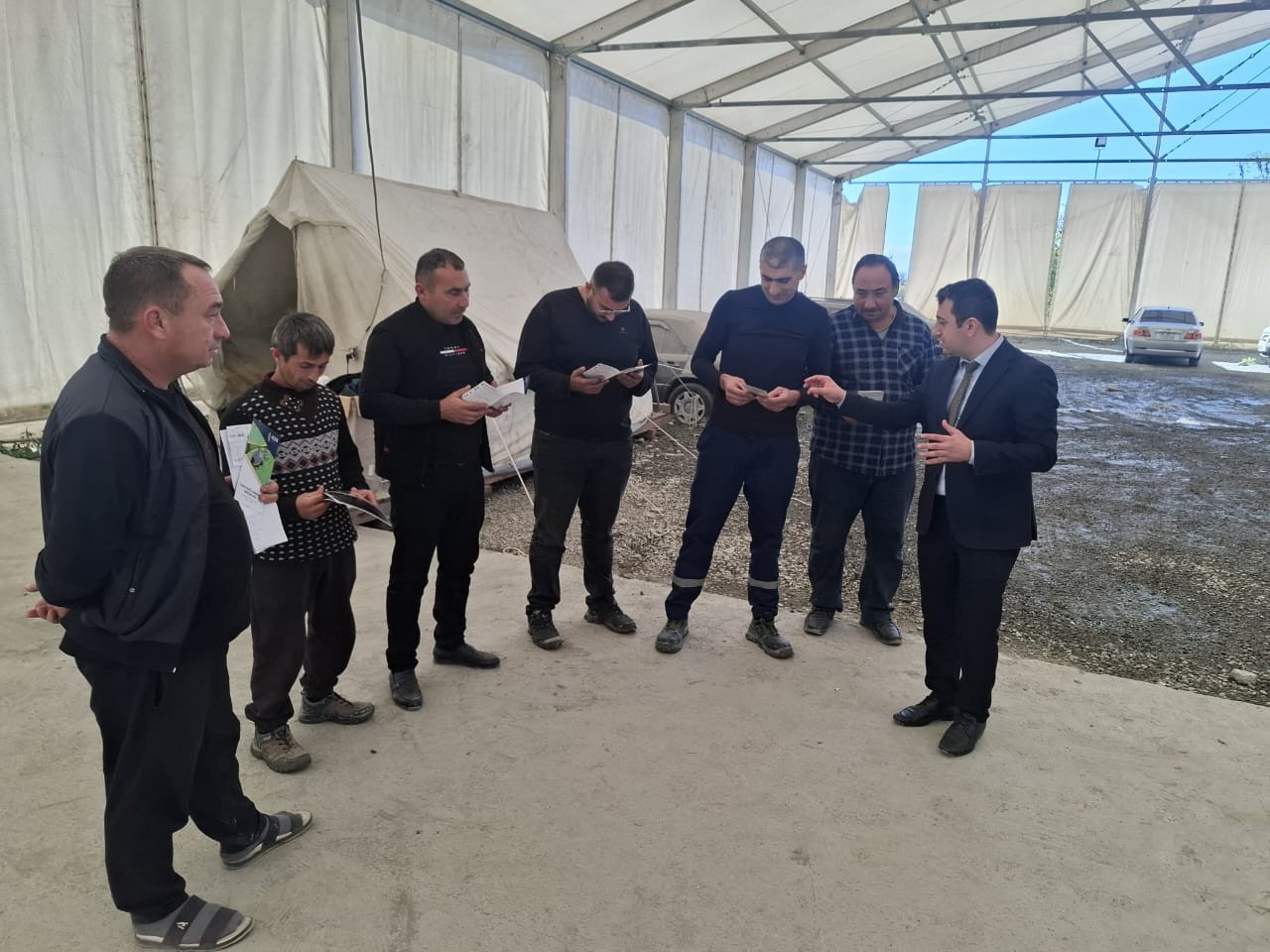 Balakəndə zərərvericiyə qarşı maarifləndirmə davam edir - FOTOLAR