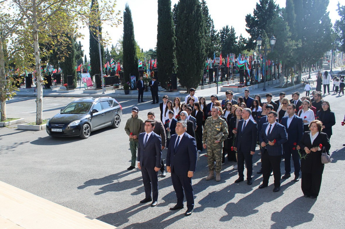 YAP Nizami rayon təşkilatının könüllüləri Gəncədə olublar - FOTOLAR