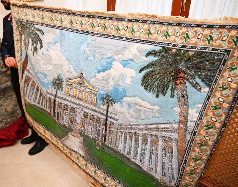 Mehriban Əliyeva kardinalla görüşdü - FOTOLAR