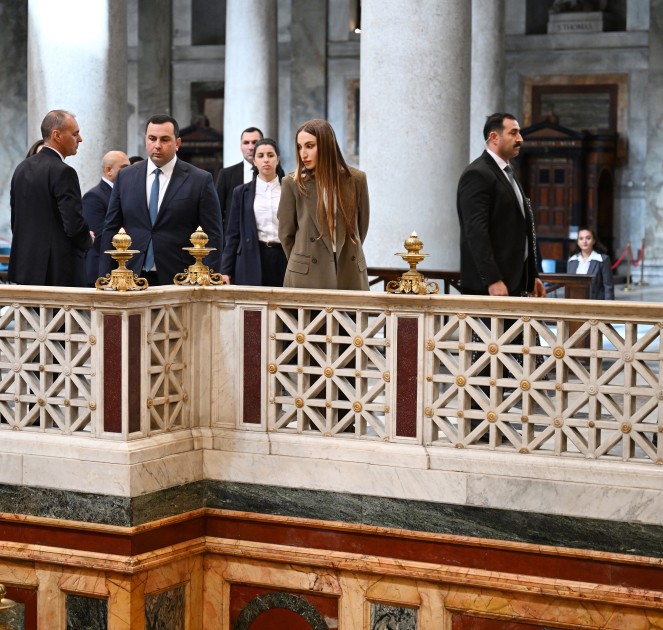 Birinci vitse-prezident bazilikadakı bərpa işləri ilə tanış oldu - FOTOLAR