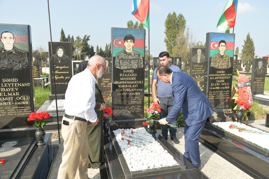 Taleh Qaraşov şəhidlərin anım günündə iştirak edib - FOTOLAR