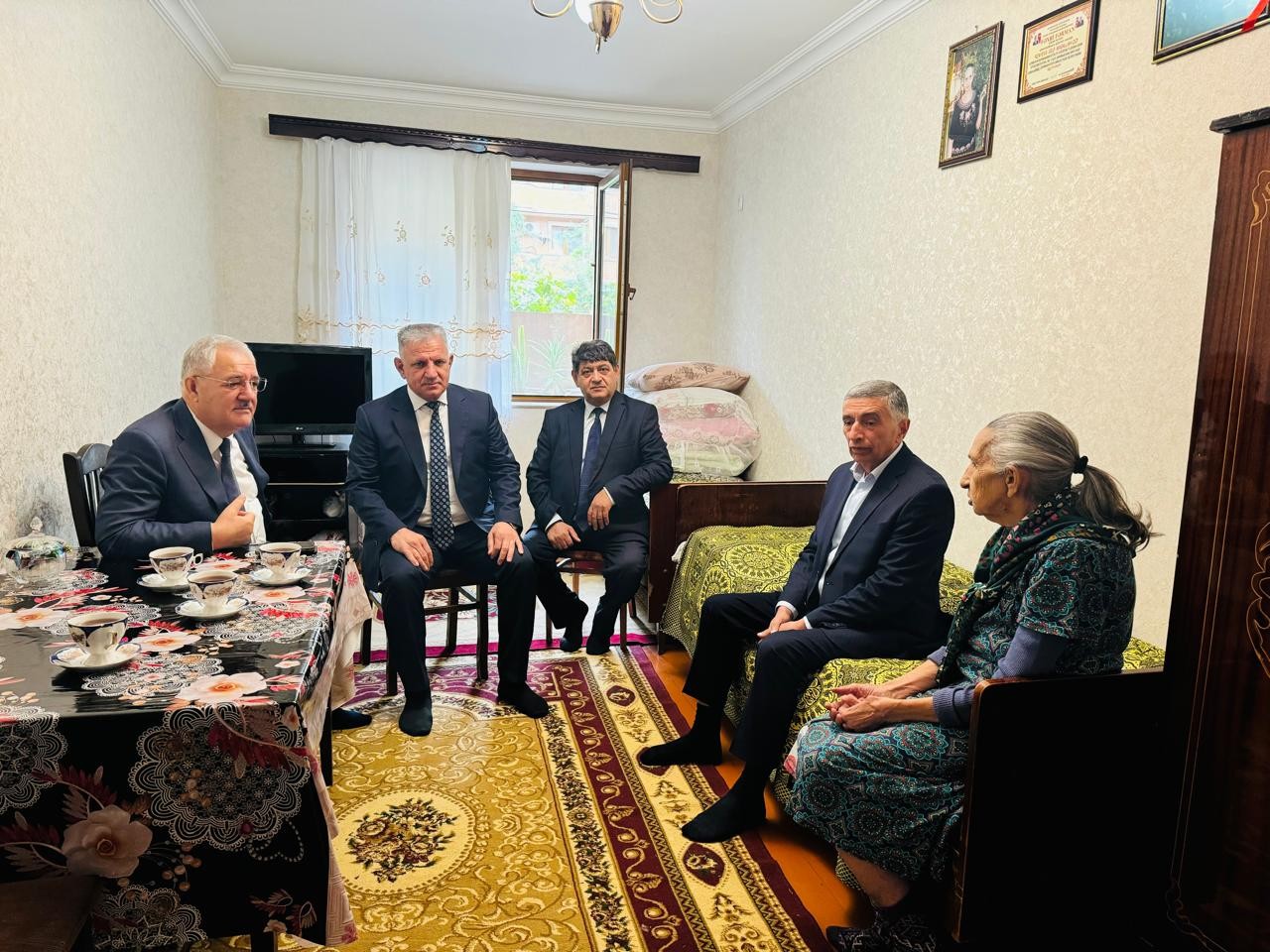 Ağdam Rayon İcra Hakimiyyətinin başçısı Vaqif Həsənovun növbəti səyyar qəbul-görüşü keçirilib - FOTOLAR